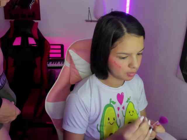 room-kitty room-kitty