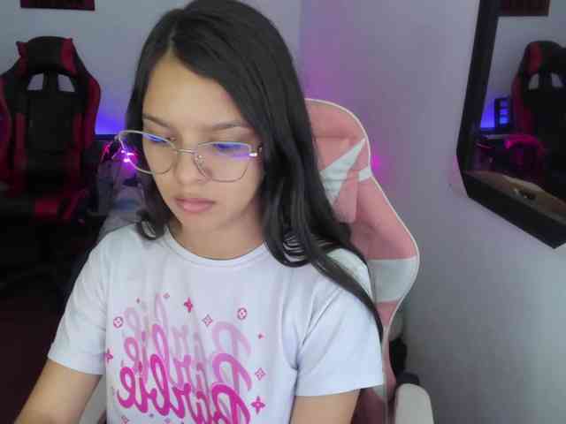 room-kitty room-kitty