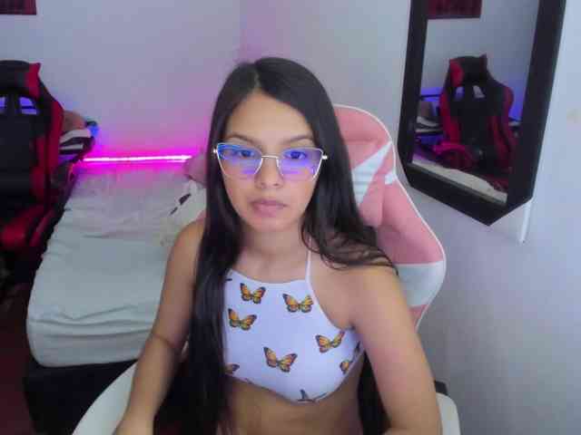 room-kitty room-kitty