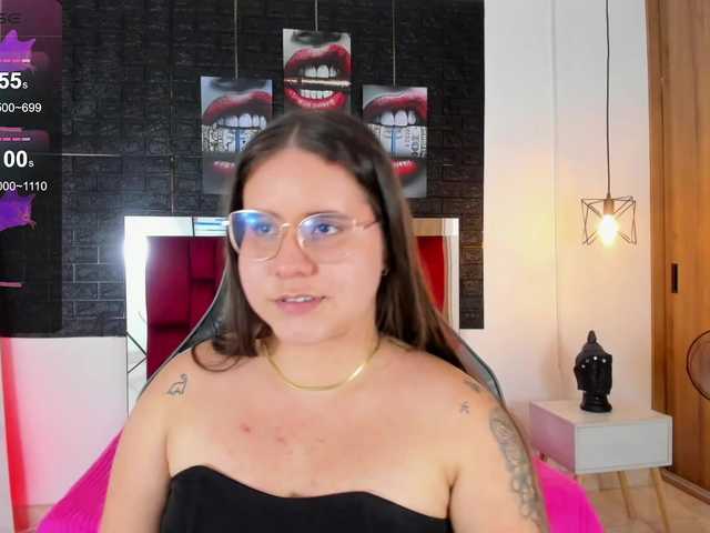 April-sc webcam bongacams model stream image