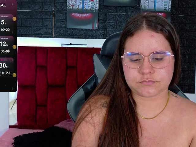 April-sc webcam bongacams model stream image