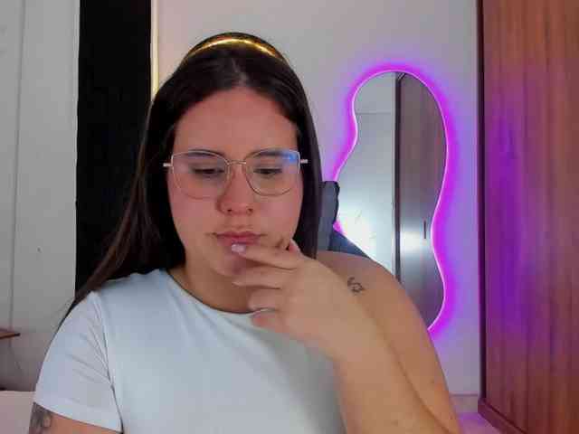 free camsex April-sc