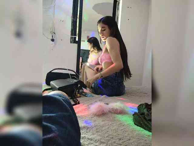 Lola7777 webcam