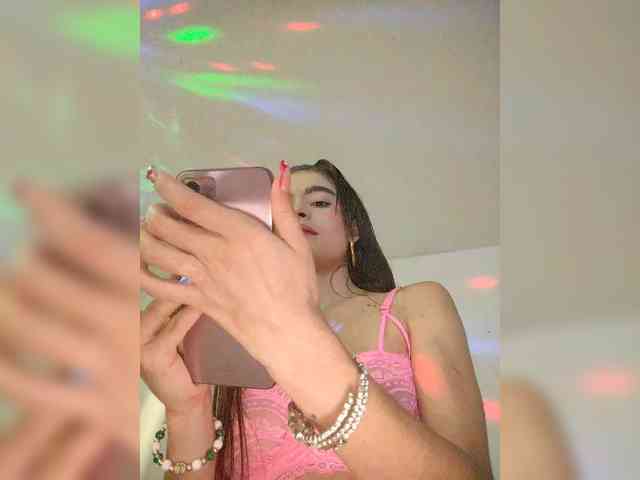 Lola7777 webcam