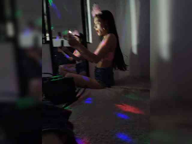 Lola7777 webcam