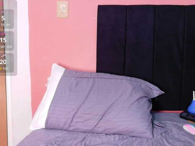 petitelittleebony's BongaCams show and profile