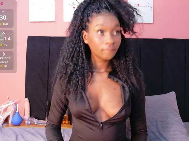 petitelittleebony from BongaCams