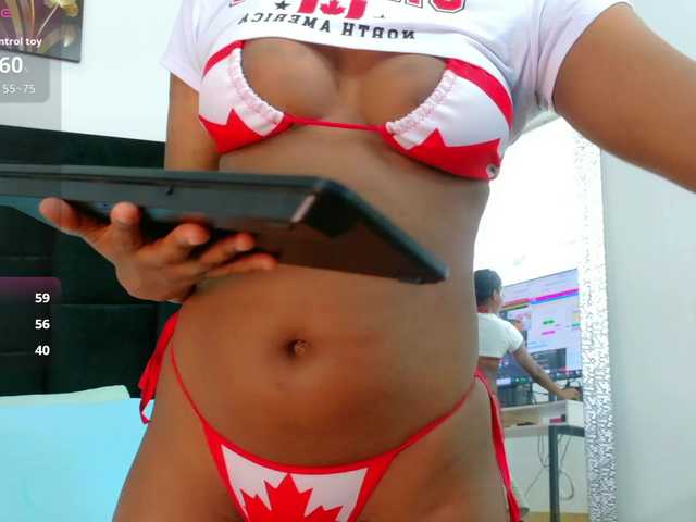 petitelittleebony's BongaCams show and profile