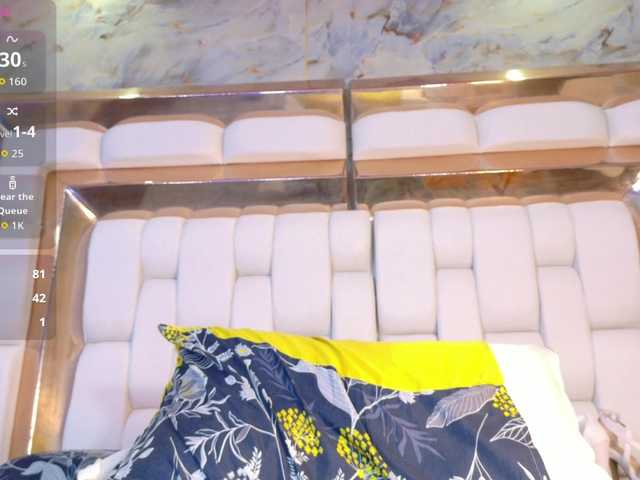 petitelittleebony's BongaCams show and profile