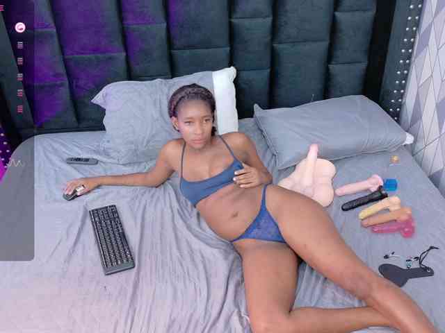 online video chat room Petitelittleebony