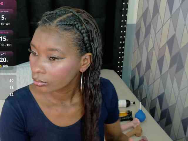 petitelittleebony