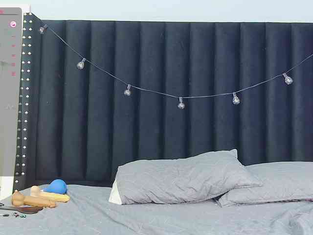 petitelittleebony webcam
