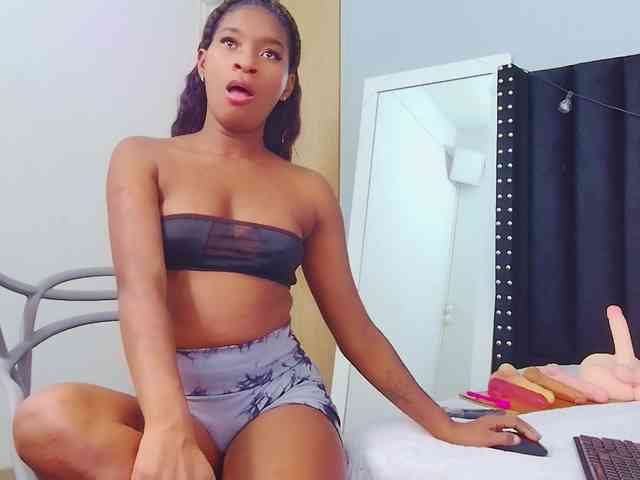 petitelittleebony webcam