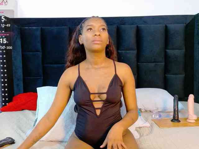 petitelittleebony webcam