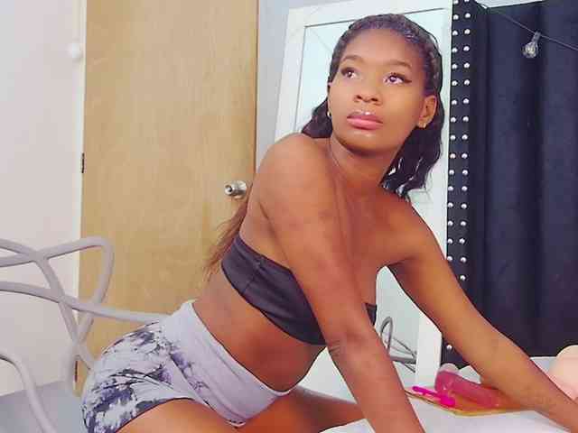 petitelittleebony webcam