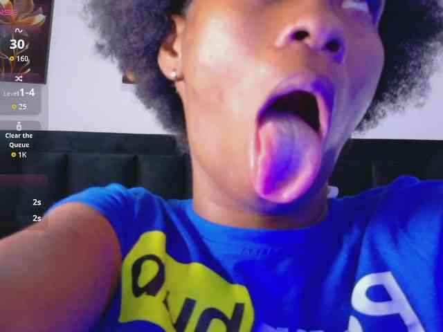 petitelittleebon... Live Webcam on BongaCams