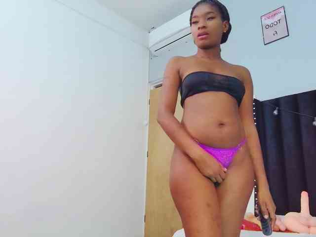 petitelittleebony