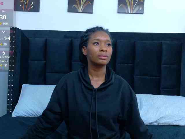 petitelittleebon... Live Webcam on BongaCams