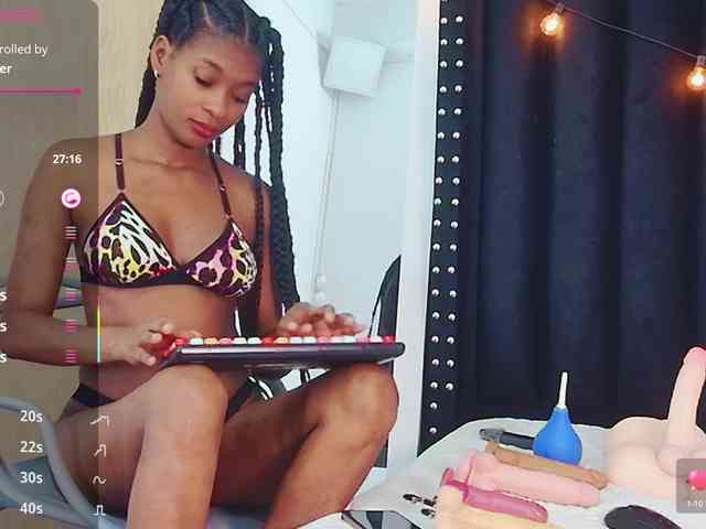 nude live chatroom Petitelittleebony