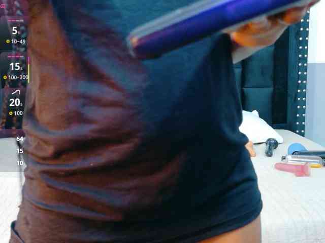 petitelittleebon... Live Webcam on BongaCams