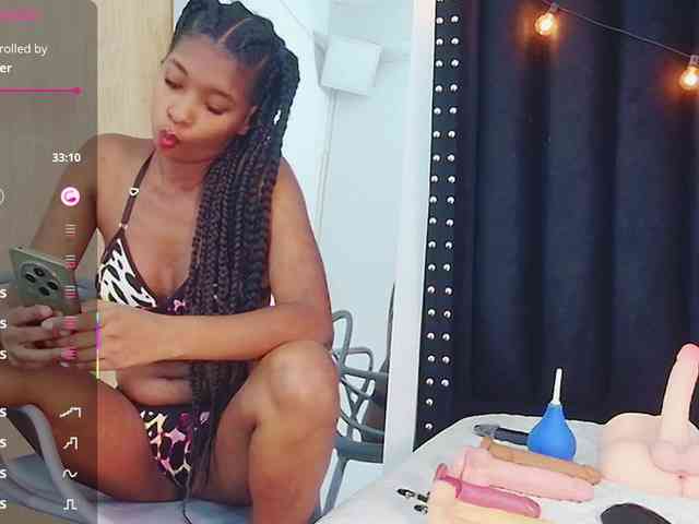 live cam to cam Petitelittleebony
