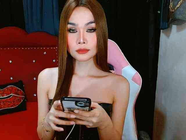 alwinafox Live Webcam on BongaCams