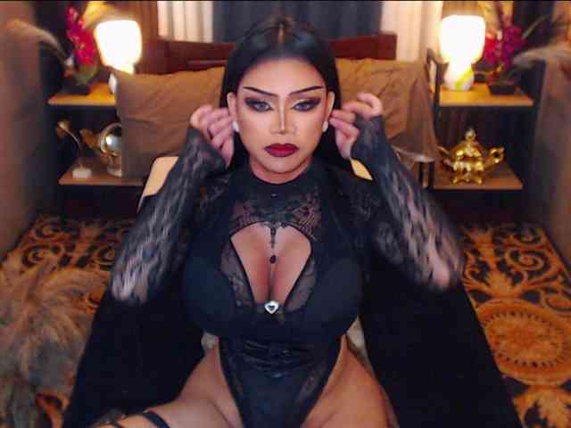 HugeCockSelena HugeCockSelena