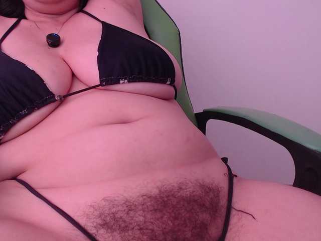 trixxxye's BongaCams show and profile