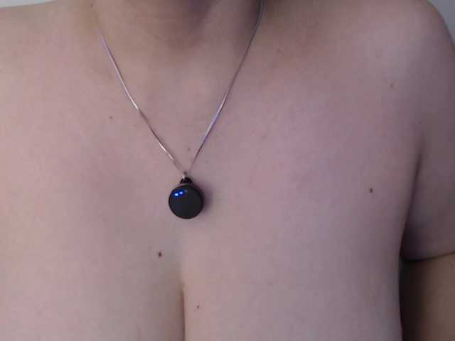 trixxxye's BongaCams show and profile