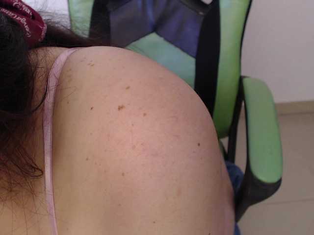 trixxxye — hi guys !!  make me go crazy