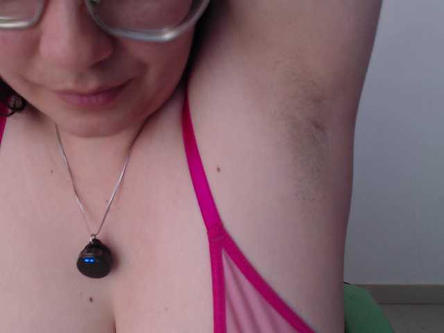 trixxxye's BongaCams show and profile