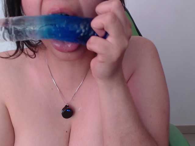 trixxxye's BongaCams show and profile