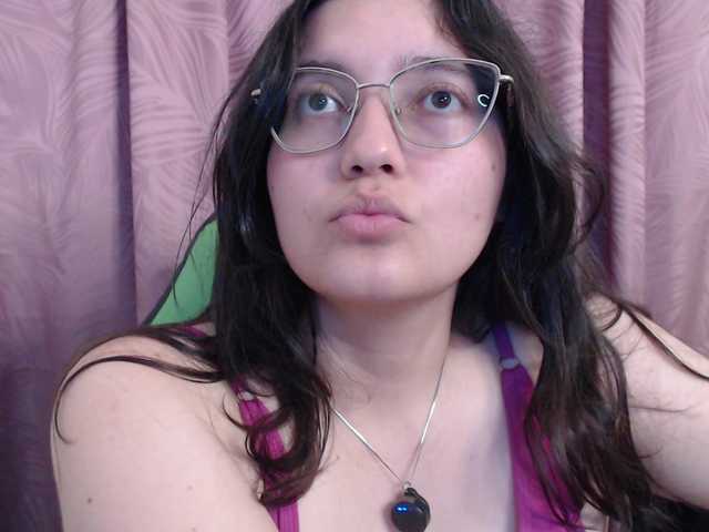 trixxxye's BongaCams show and profile