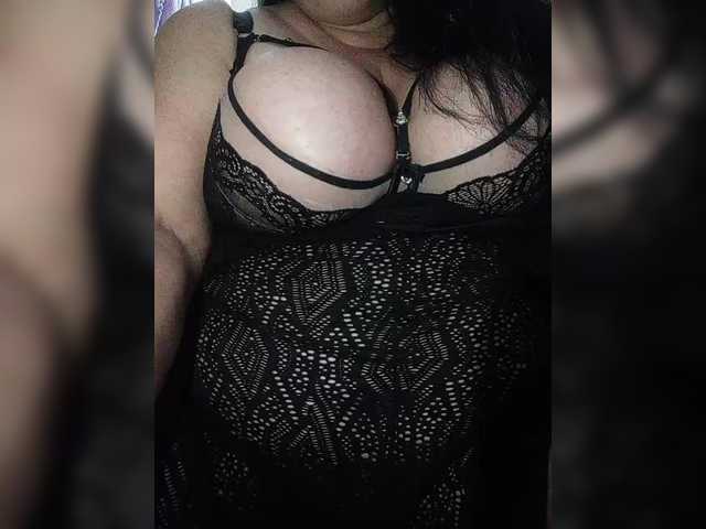 Xo4y2sexa's BongaCams show and profile