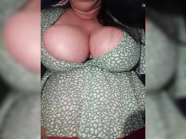 Xo4y2sexa's BongaCams show and profile