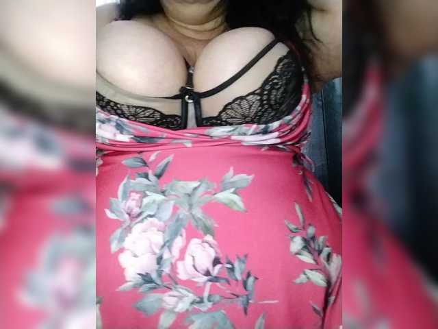 Xo4y2sexa's BongaCams show and profile