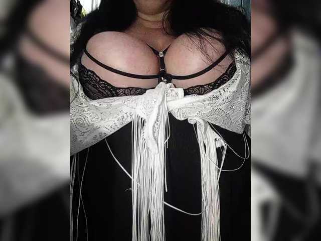 Xo4y2sexa's BongaCams show and profile