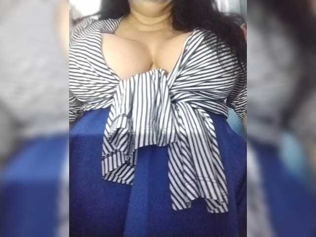 Xo4y2sexa's BongaCams show and profile