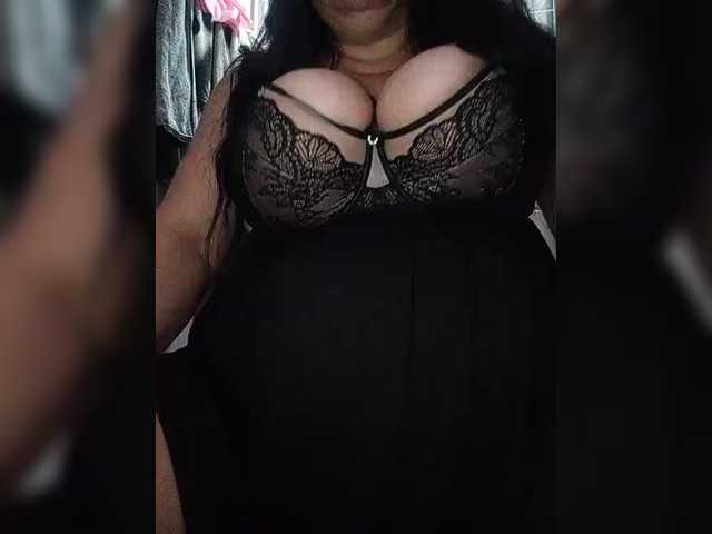 Xo4y2sexa's BongaCams show and profile