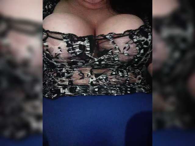 Xo4y2sexa's BongaCams show and profile