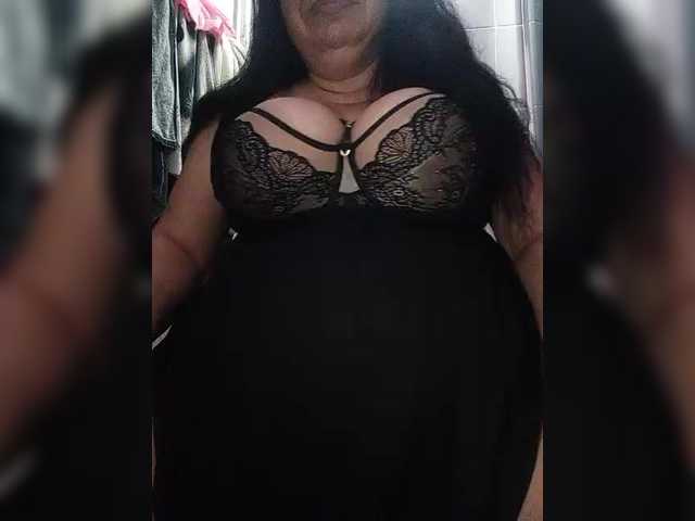 Xo4y2sexa's BongaCams show and profile