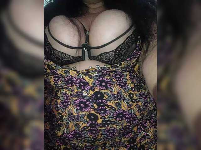 Xo4y2sexa's BongaCams show and profile