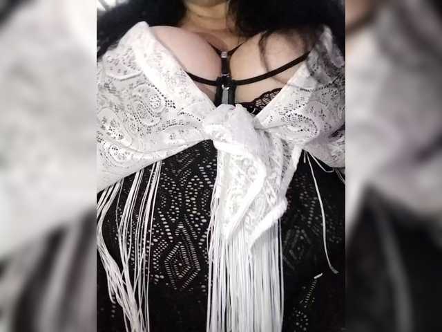 Xo4y2sexa's BongaCams show and profile