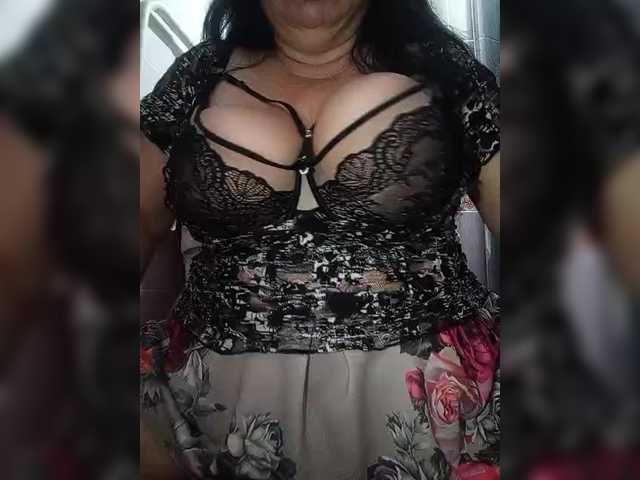 Xo4y2sexa's BongaCams show and profile