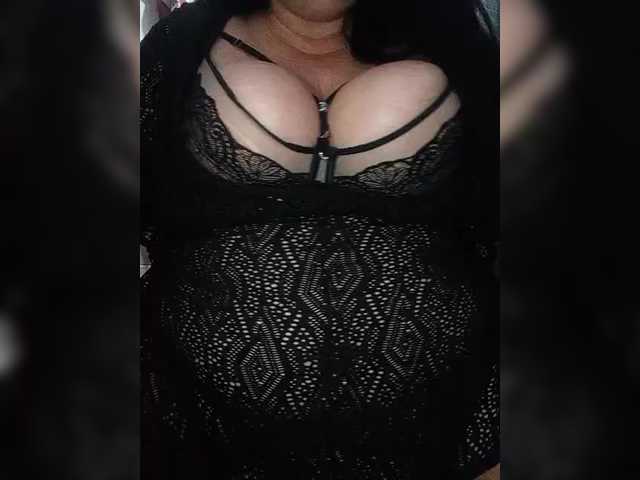 Xo4y2sexa's BongaCams show and profile