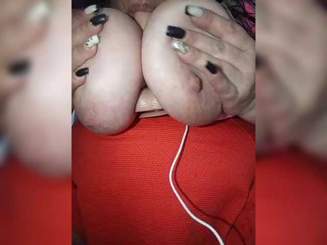 Xo4y2sexa's BongaCams show and profile