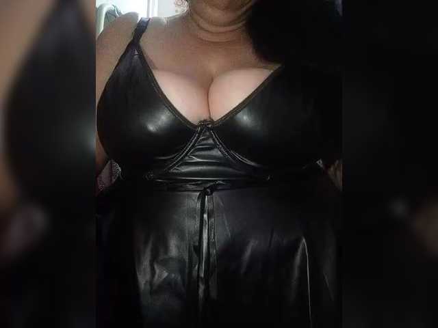 Xo4y2sexa's BongaCams show and profile