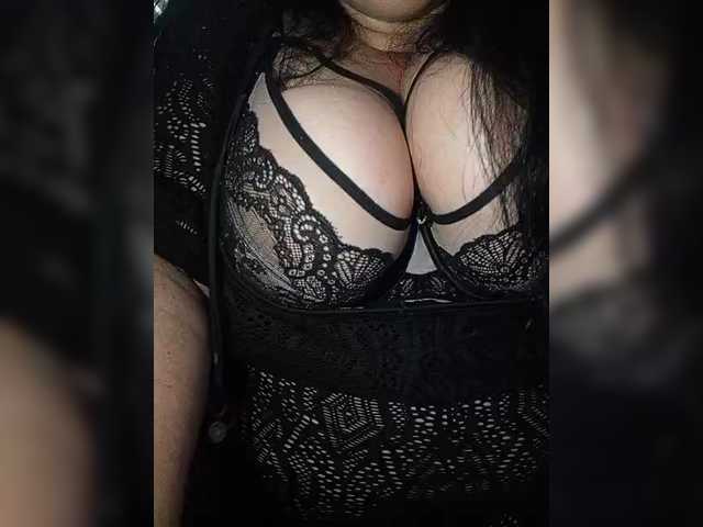 Xo4y2sexa's BongaCams show and profile