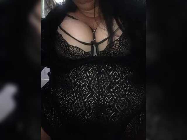 Xo4y2sexa's BongaCams show and profile