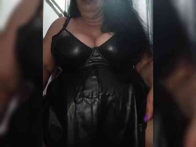 Xo4y2sexa Live Webcam on BongaCams